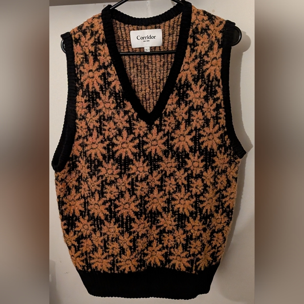 Corridor Men's Sweater Vest